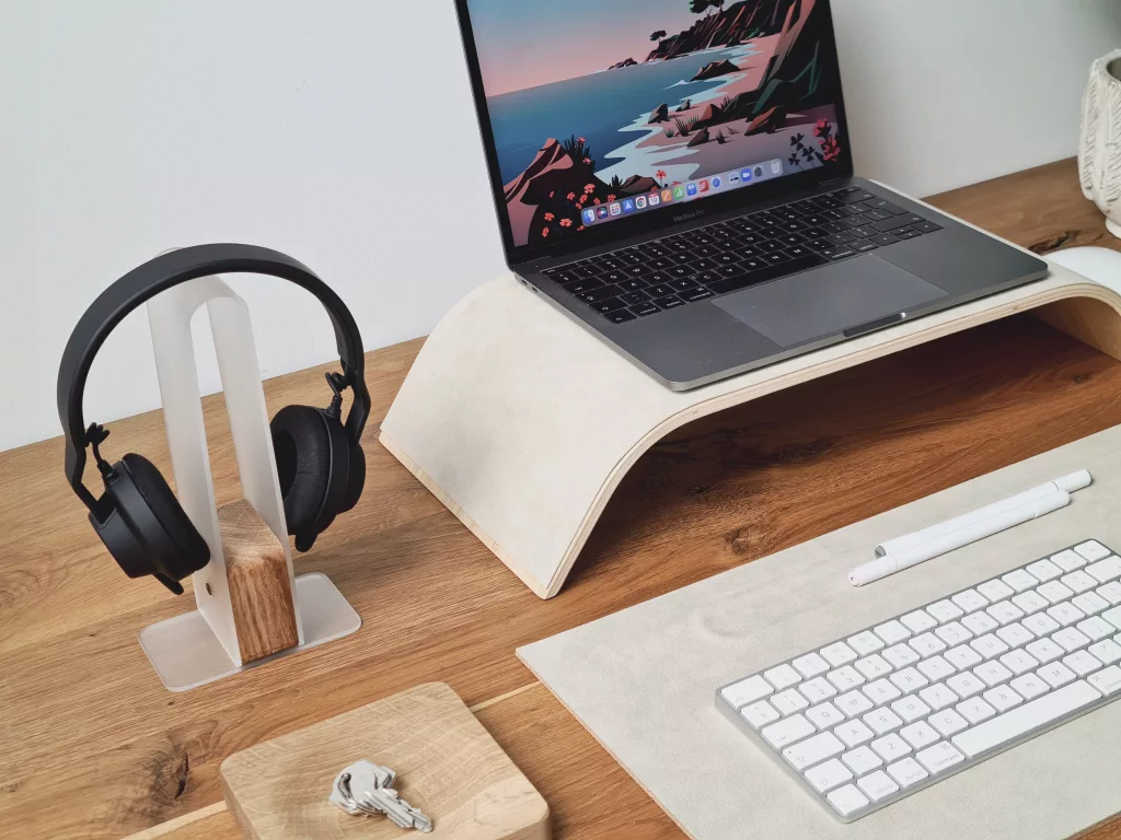 Gadget-uri esențiale pentru profesioniștii IT care lucrează remote