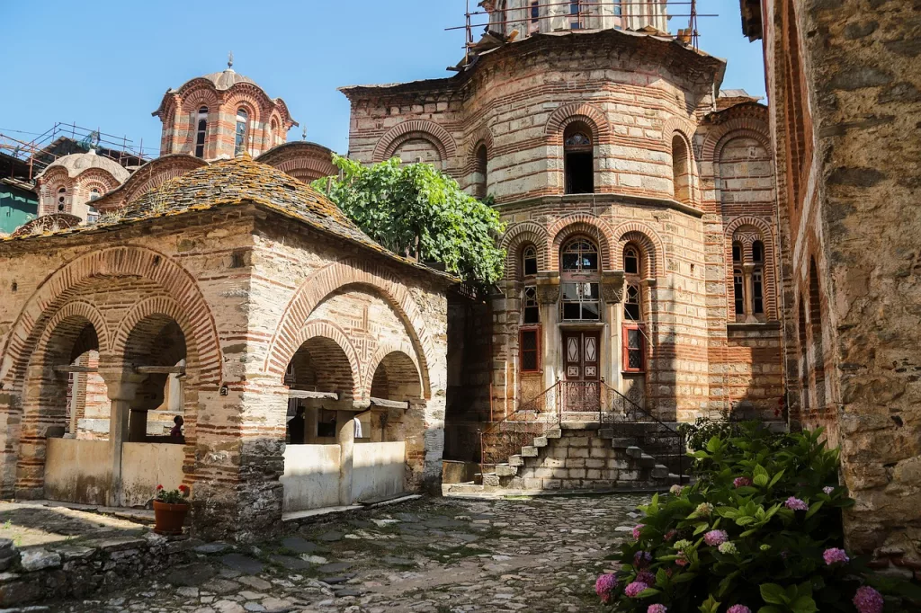 Bătaie între călugări pe Muntele Athos