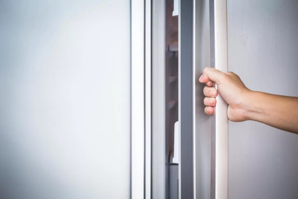 Şi-a ţinut soţia moartă în congelator pentru a-i încasa pensia în continuare