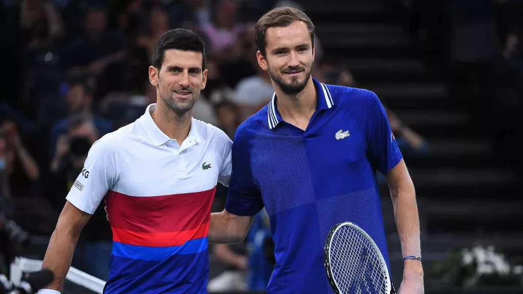 Alcaraz nu a mișcat în fața lui Medvedev! Djokovic, calificare la pas în finală