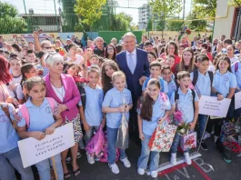 Președintele a mers la Școala Gimnazială Nr. 162 din București alături de ministrul Educației