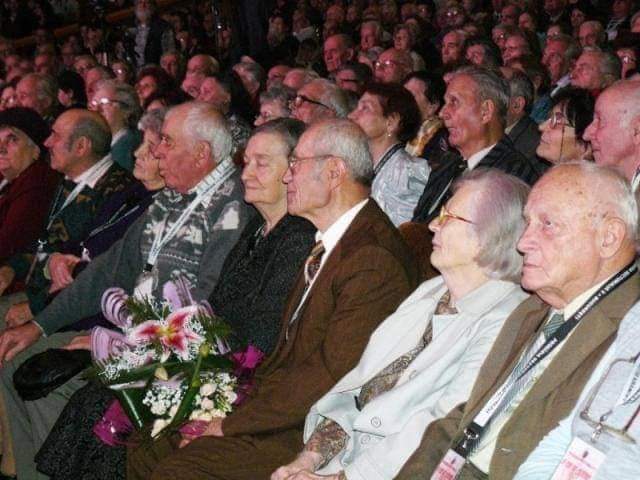 Petrecere pentru 3.000 de pensionari la Târgu Jiu