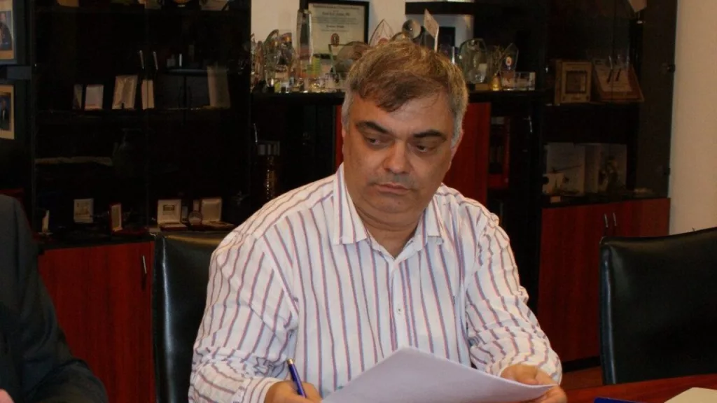 Directorul adjunct al Administraţiei Spitalelor şi Serviciilor Medicale Bucureşti, reținut