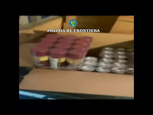 (VIDEO) Giurgiu: Tone de substanțe inflamabile, descoperite într-un autocamion