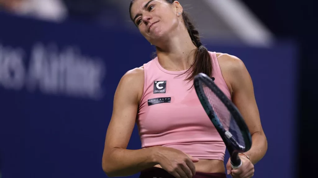 Sorana Cîrstea nu s-a ridicat la nivelul Siniakovei şi şi-a a părăsit turneul de la Ningbo