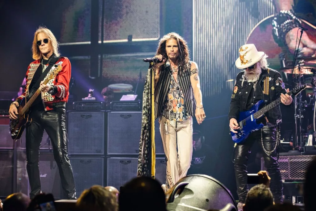 Aerosmith își amână concertele. Solistul, probleme grave la corzile vocale