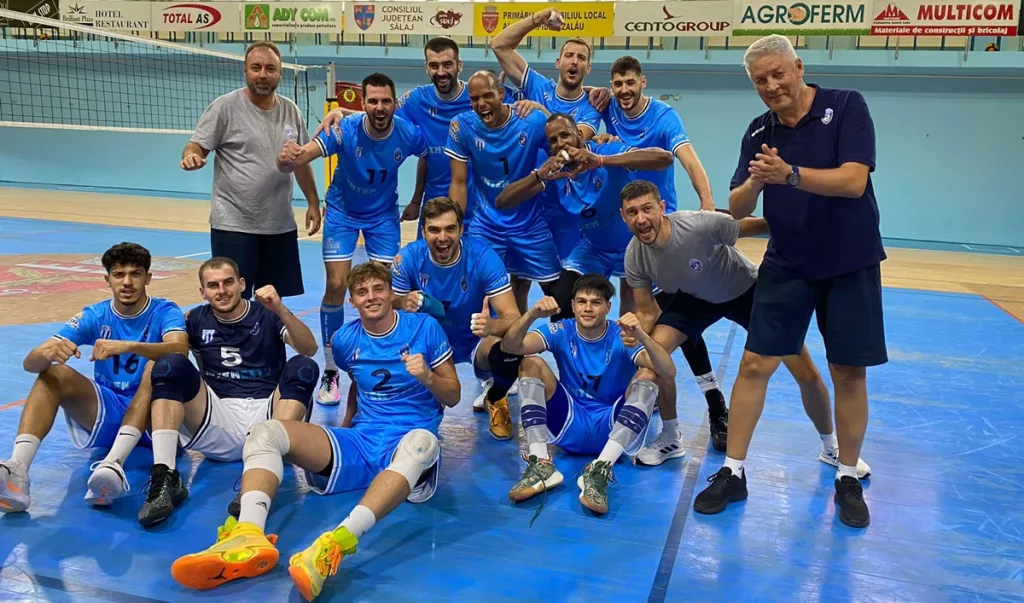 Volei (m) / SCMU Craiova s-a mişcat bine la turneul organizat de SCM Zalău