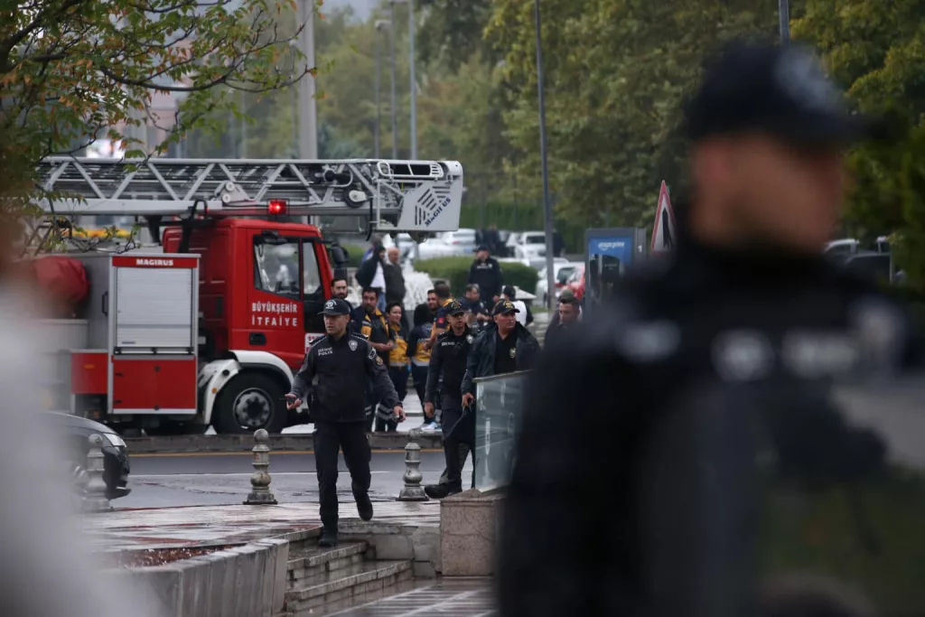 145 persoane suspectate de atentatul de la Ankara, arestate