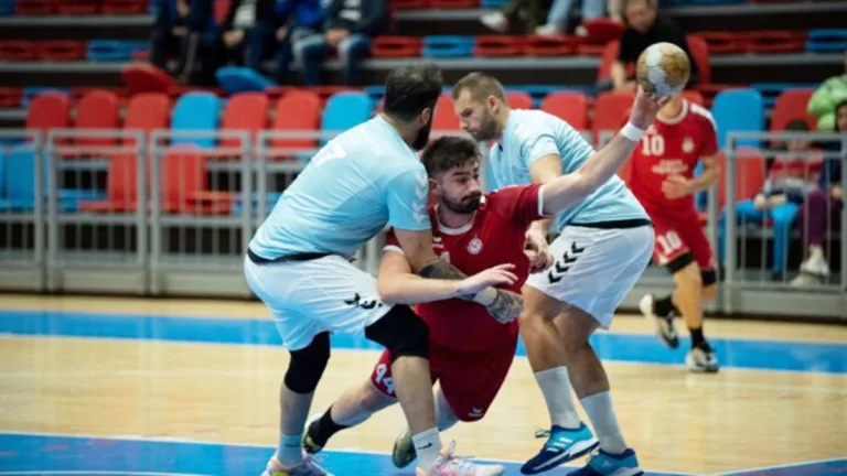Handbal (m) | CS Universitatea Craiova, perdantă la Oradea