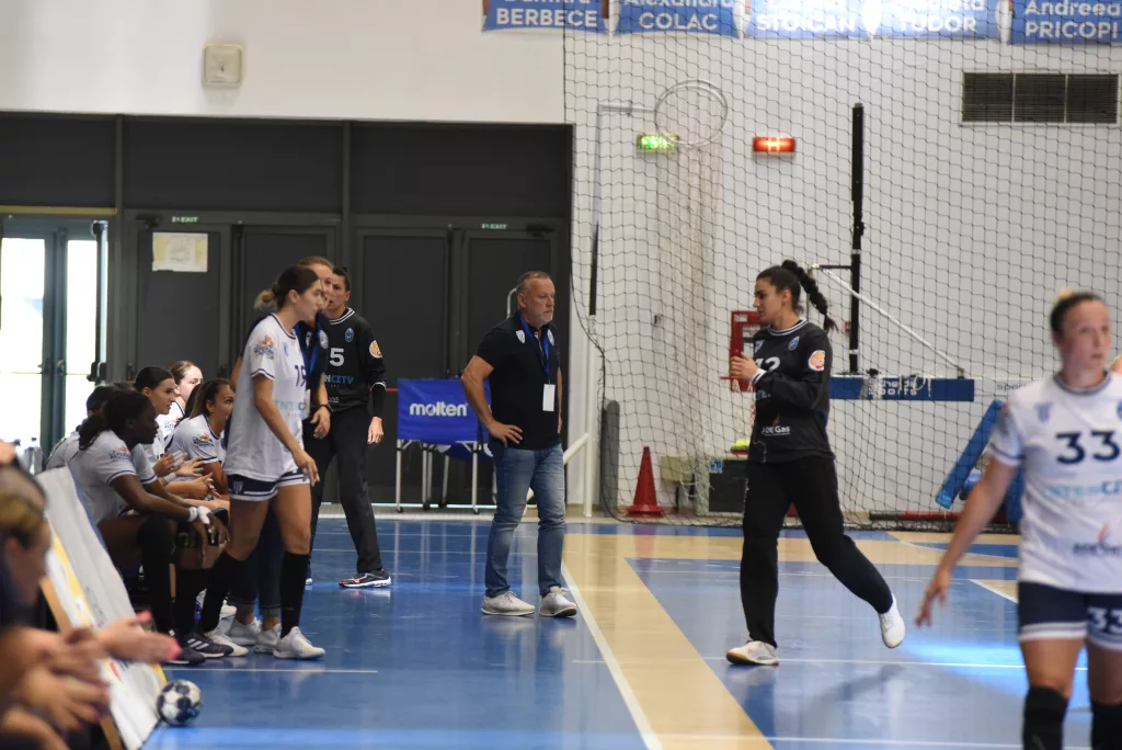 Handbal / Bogdan Burcea: „Nu aş vrea să ne dezamăgim suporterii!“