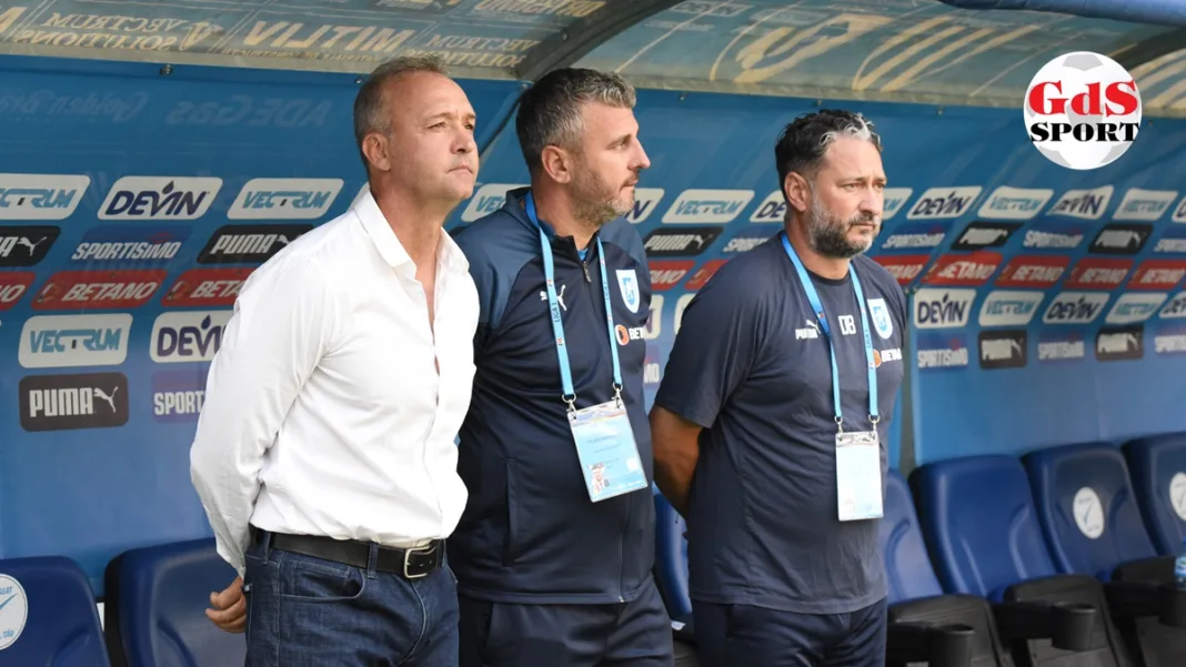 Dragoș Bon (dreapta) speră ca echipa să arate mult mai bine după pauza competițională (Foto: Alex Vîrtosu)