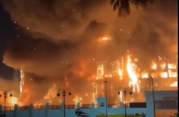 (VIDEO) Cel puțin 25 de răniți în urma unui incendiu uriaș în Ismailia