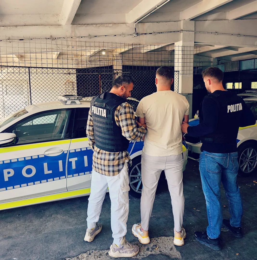 Tânărul condamnat va fi prezentat mâine în faţa magistraţilor de la Curtea de Apel