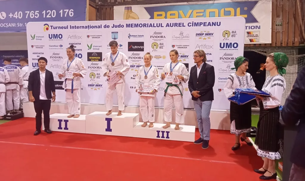 Judo / Clubul CSU Craiova, medaliat de patru ori la Turneul Internaţional de la Focşani