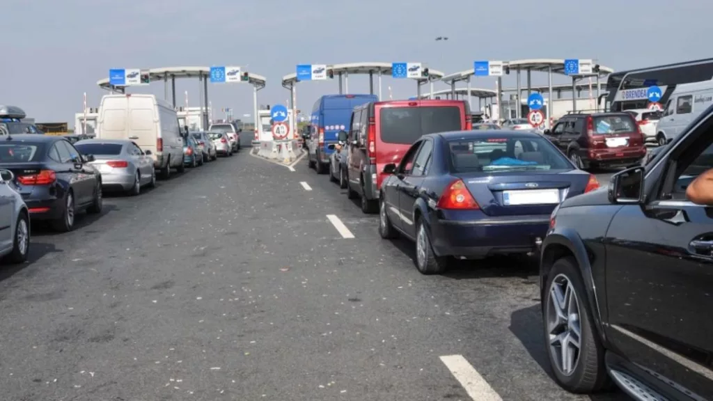 Cozi de maşini şi camioane la Vama Nădlac II 