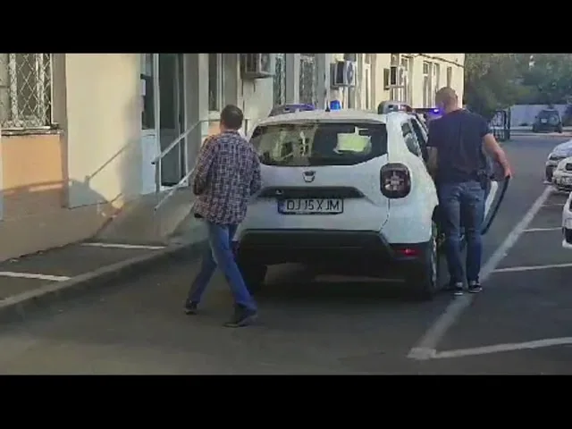 (VIDEO) Doljean reţinut pentru furt calificat