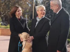 Câinele Maiei Sandu l-a mușcat pe președintele Austriei