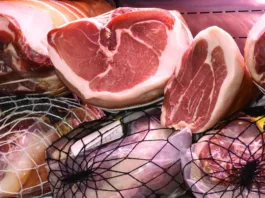 Cumpărături atipice de Black Friday. Românii au cumpărat peste 19 tone de carne de porc online