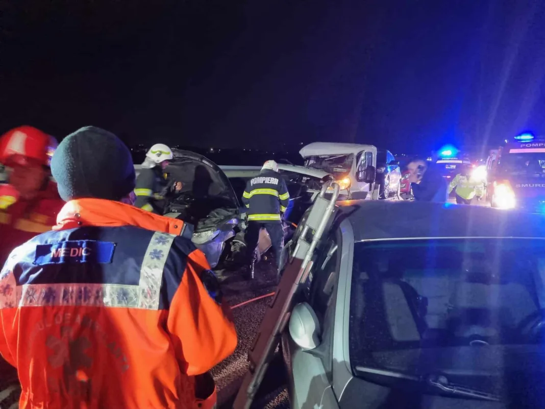 Şase autovehicule, implicate într-un grav accident. A fost activat Planul Roșu de Intervenție