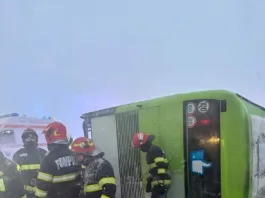 În Ialomița a fost activat duminică dimineață planul roșu de intervenție, după ce un autocar cu 40 de persoane s-a răsturnat