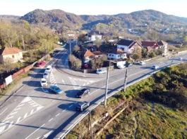 Amenajare sens giratoriu strada Copăcelu, km 189+700 (la intersecția cu strada A.I. Cuza - Ocnele Mari)
