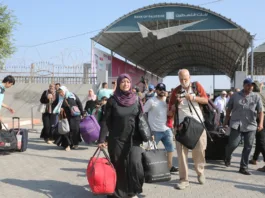 MAE: Încă 16 români au fost evacuaţi din Fâşia Gaza