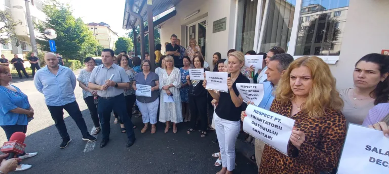 Angajații CNAS au amenințat cu greva generală încă din vară, când au organizat un protest