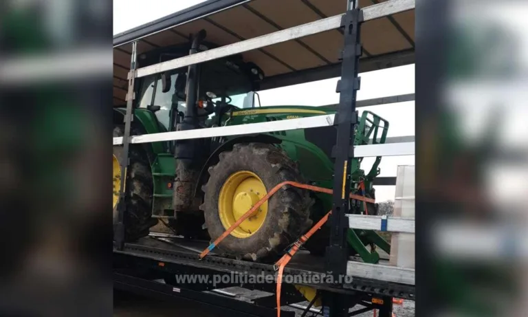 Un tractor de 70.000 de euro a fost confiscat în vama Borş II