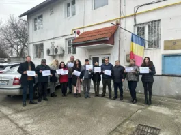 Funcționarii din cadrul Agenției pentru Plăți și Intervenție pentru Agricultură Gorj protestează