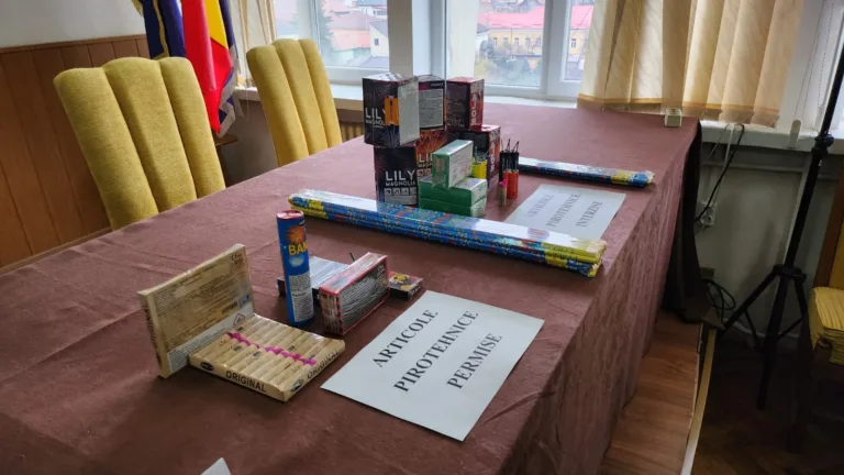 (VIDEO) Mehedinți: Atenție la utilizarea articolelor pirotehnice