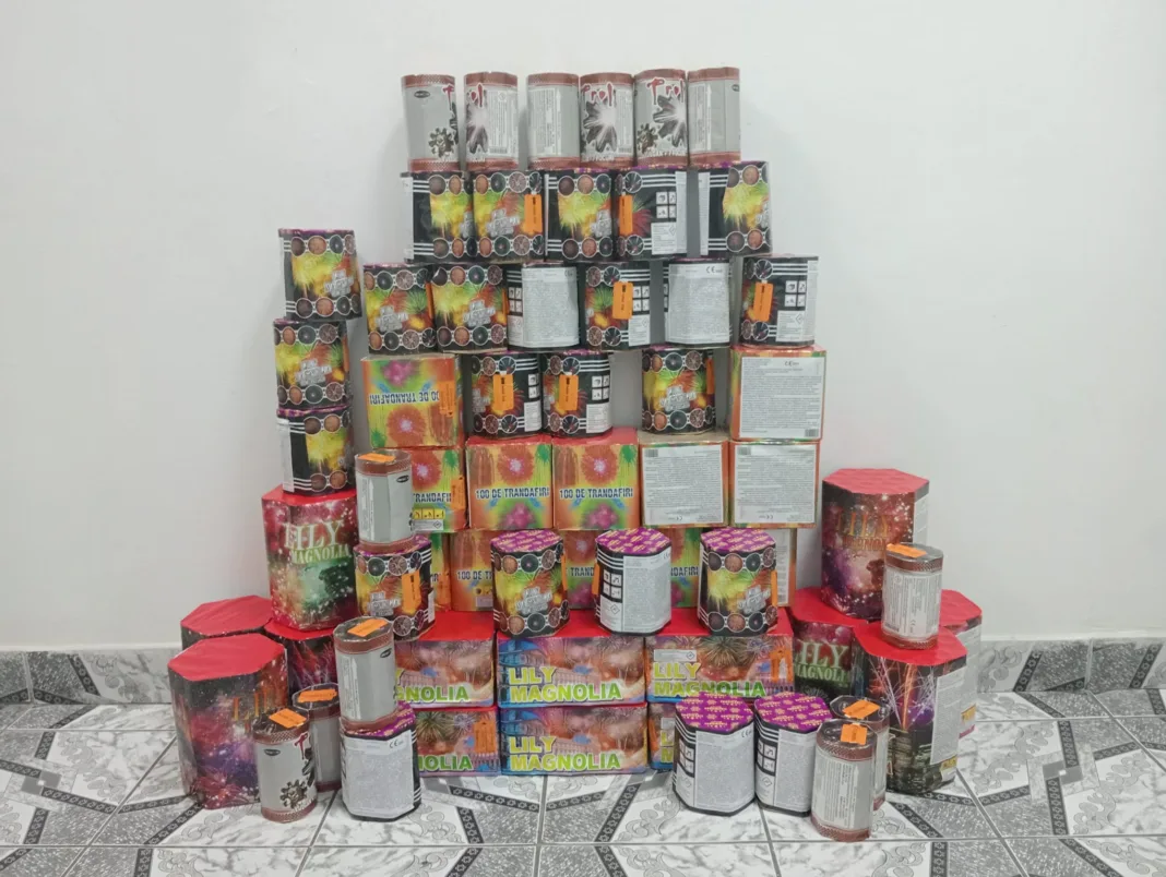 Jandarmii craioveni au depistat o femeie care comercializa articole pirotehnice