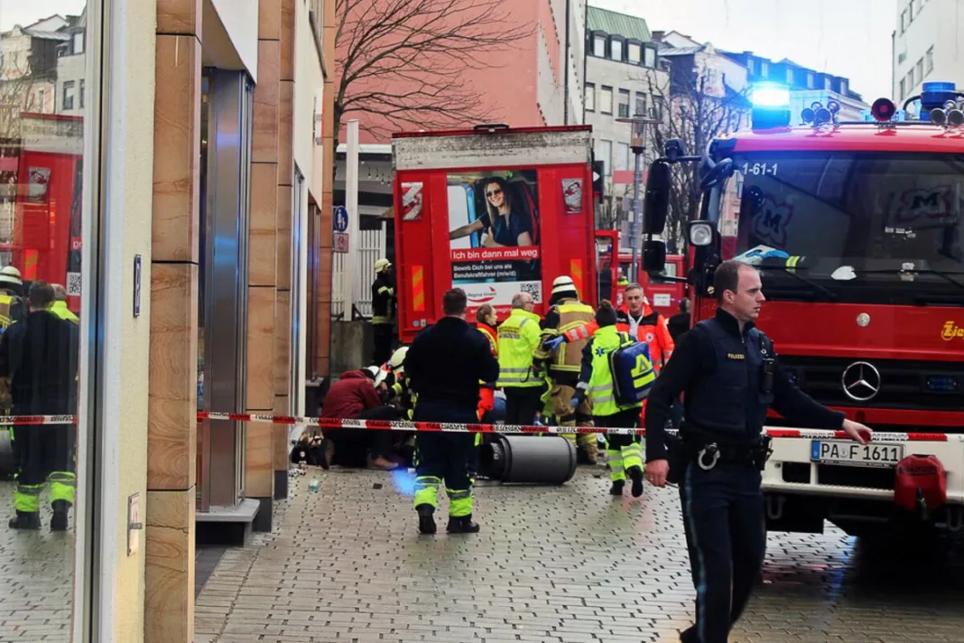 Un mort și cinci răniți după ce un camion a intrat într-un grup de pietoni în orașul german Passau