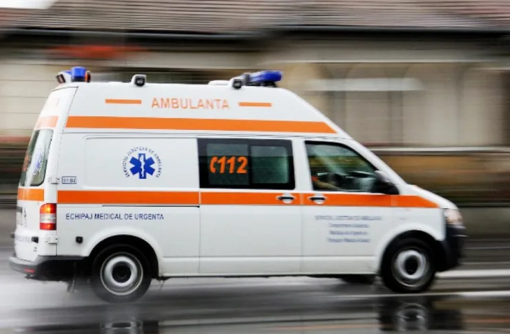 Gorj: Șofer rănit într-un accident în care au fost implicate patru autoturisme
