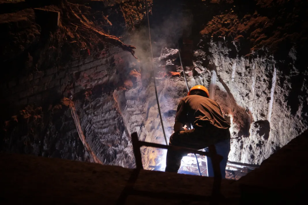 12 persoane au murit şi alte 13 sunt rănite într-un accident de mină de cărbune din China