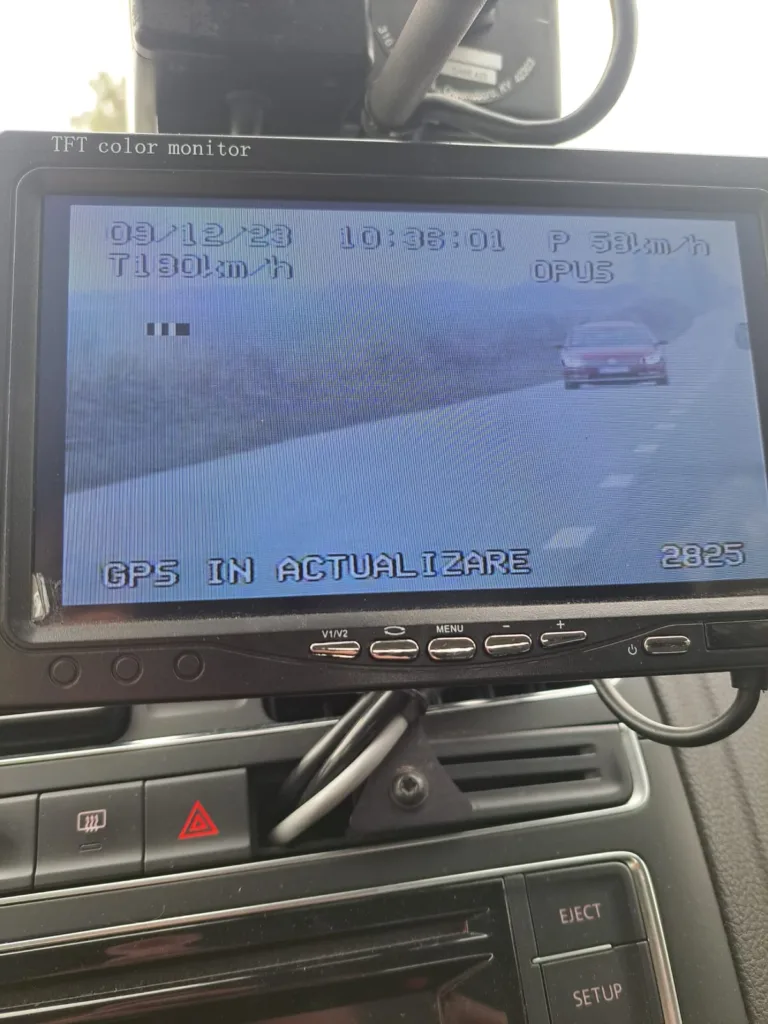 Mehedinți: Un tânăr circula cu 138 km/h în localitatea Broșteni