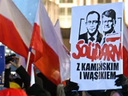 Poliția poloneză arestează parlamentari în palatul prezidențial, în timp ce bătălia pentru statul de drept se încinge