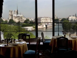 Restaurantul din arondismentul 5 are vedere la râul Sena și la Catedrala Notre Dame