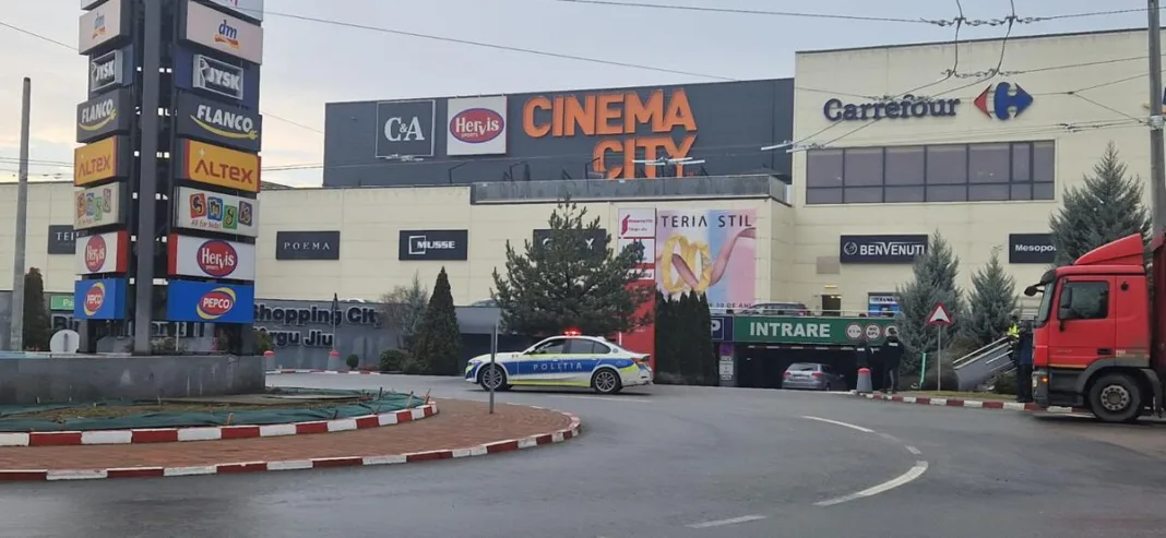 Alertă cu bombă la mall-ul din Târgu Jiu