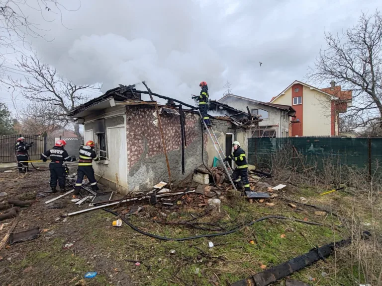 Incendiu la o locuință din Slătioara