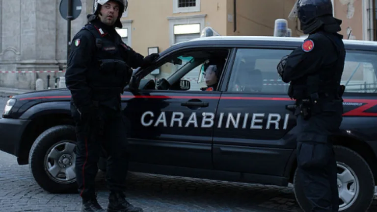 Un băiat român de 14 ani a fost împușcat la Roma