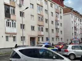 Un copil în vârstă de trei ani a căzut de la etajul 5 al unui bloc din cartierul Ștrand din Sibiu