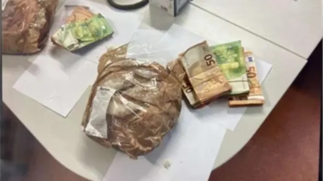 Român prins în Germania cu 33.000 de euro ascunși în două pâini