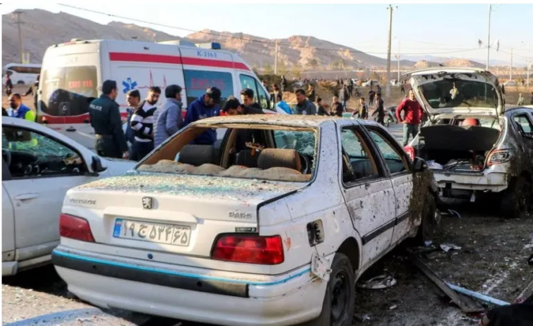 Autoritățile iraniene au atribuit atacurile unor "teroriști" neidentificați