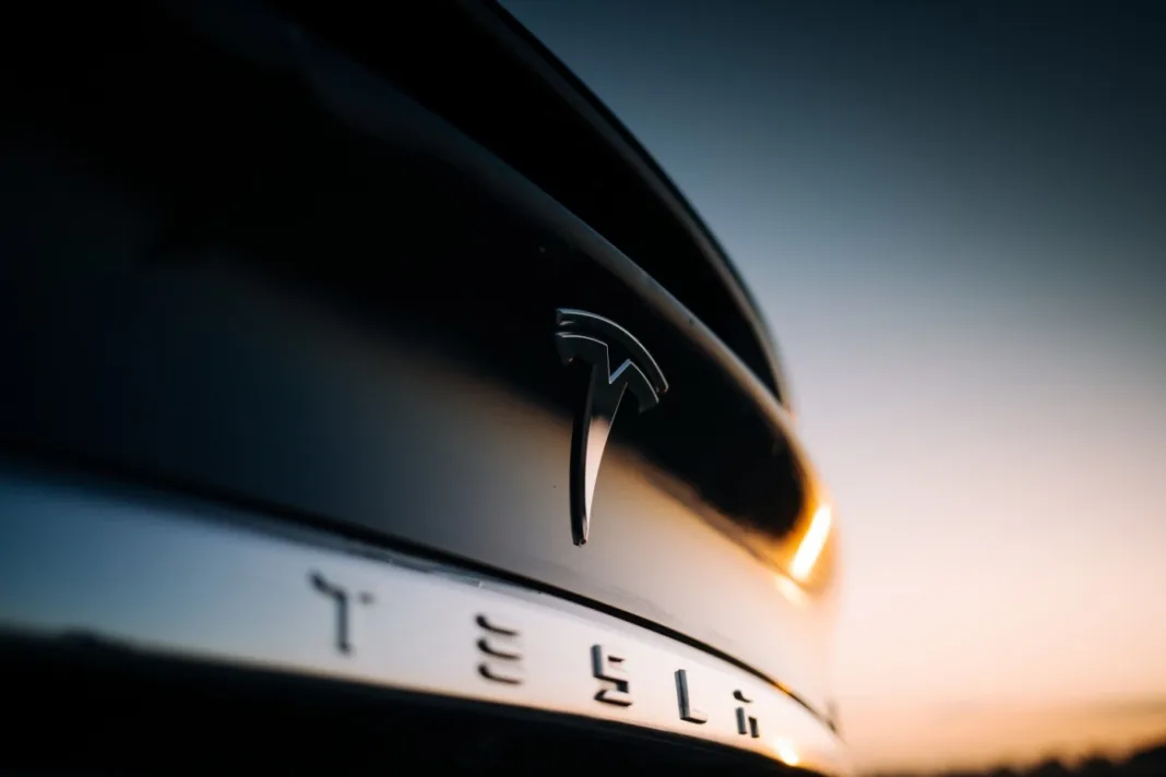 Tesla intenţionează să producă noi modele de automobile electrice