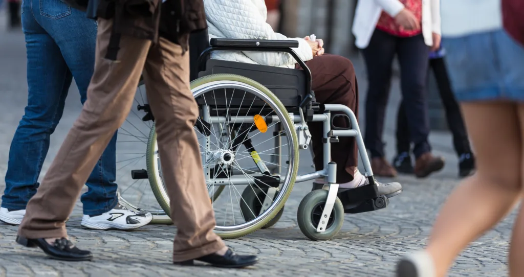 Aproape 8.000 de certificate de handicap, retrase după ce s-a constatat că deținătorii nu au dizabilităţi