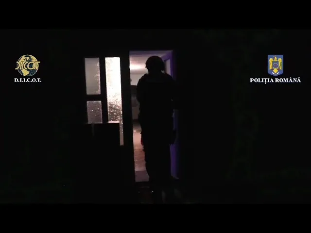(VIDEO) Gorj: Reținuți pentru trafic de persoane
