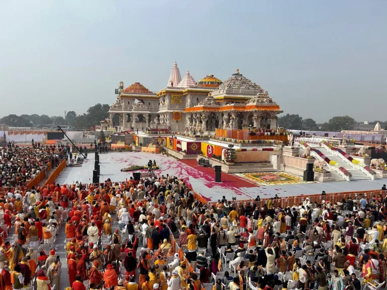 Deschiderea unui vast templu hindus în India