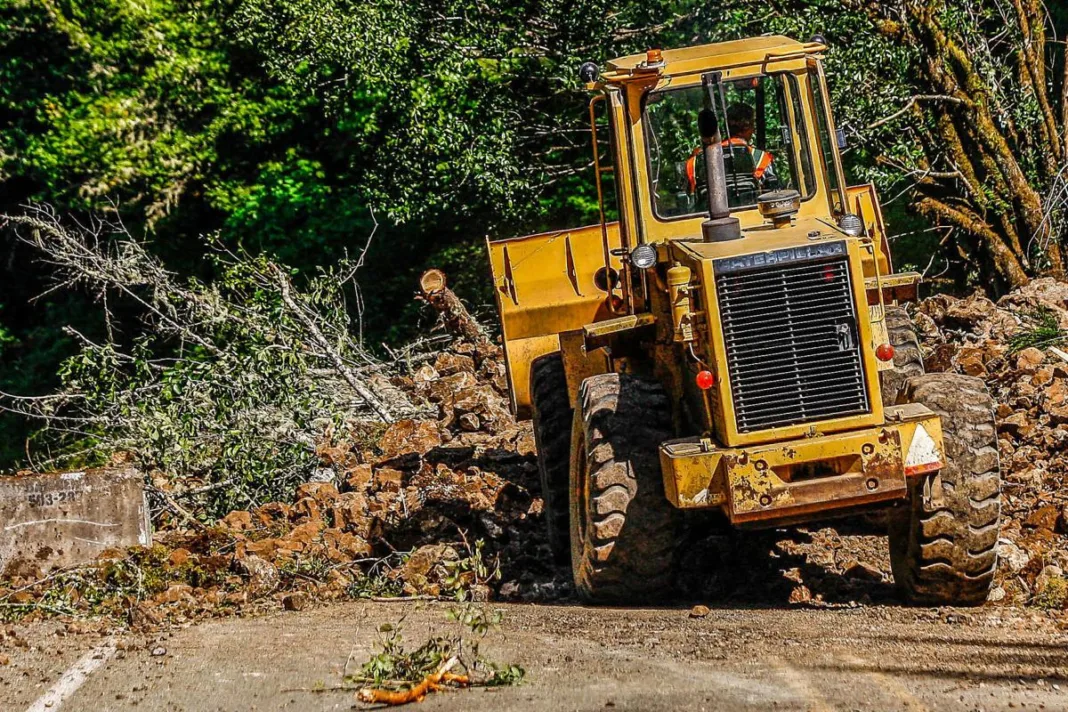 O fetiță de trei ani și un bebeluș de două luni, salvați la 60 de ore după o alunecare de teren în Filipine