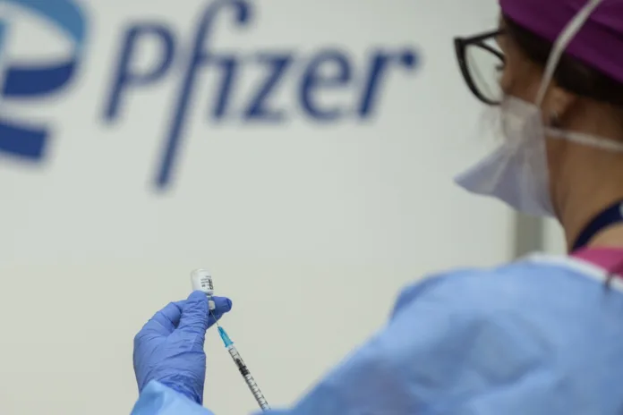 A început procesul în care România este dată în judecată de Pfizer