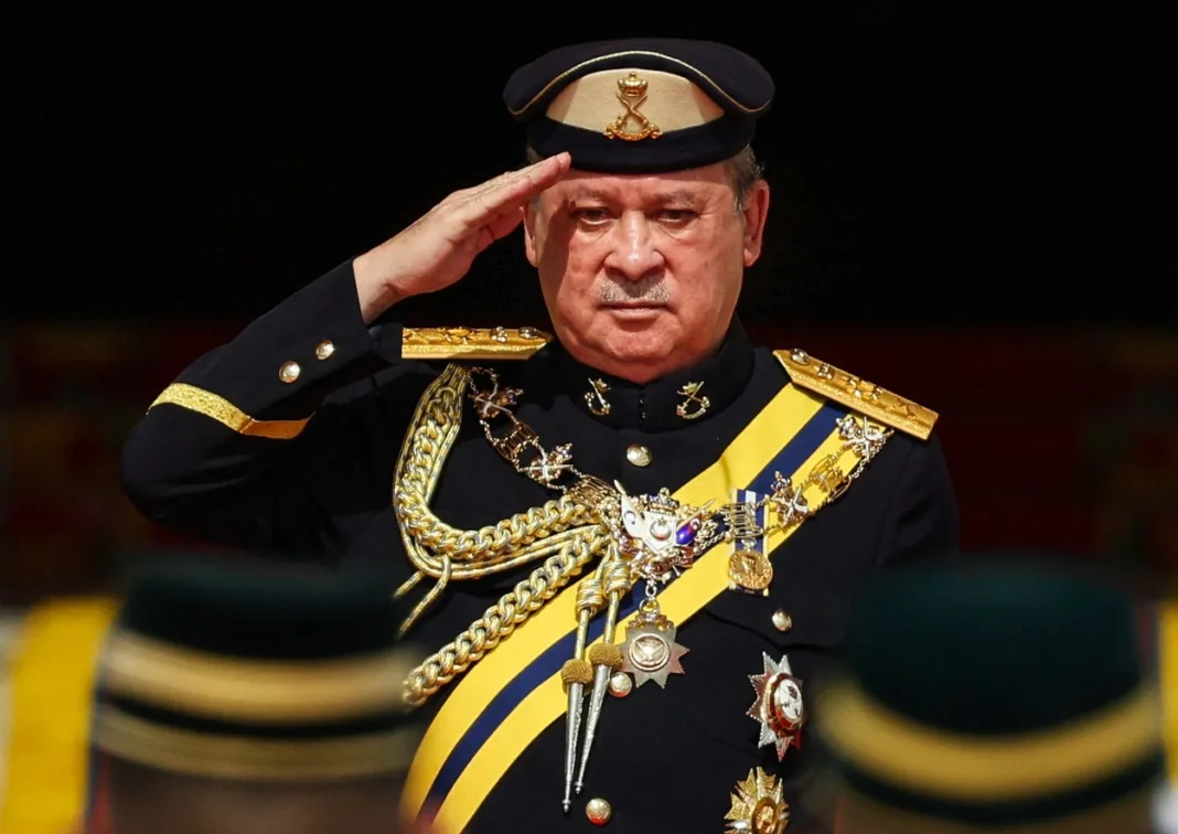 Malaezia are un nou rege: Un miliardar cu armată privată și colecție de 300 de mașini de lux
